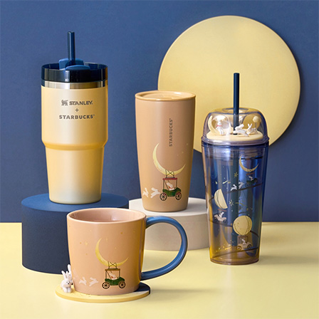 [9.3(Wed)～] 三日月を運ぶウサギたちを描いたグッズが登場。