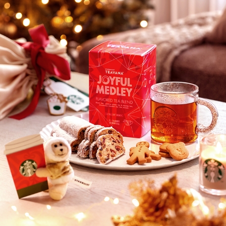 [JOYFUL GIFT HOLIDAY] わたしにも、あの人にも、“うれしい”を贈りませんか。ワクワクするこの季節をスターバックスのギフトが彩ります。