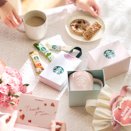 [MY FAV TO MOM] 今年の母の日は、あなたのお気に入りをプレゼントして、お母さんと心華やぐひとときを過ごしませんか。